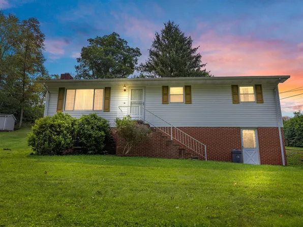 196 Round Table Dr, Clarksburg, WV 26301