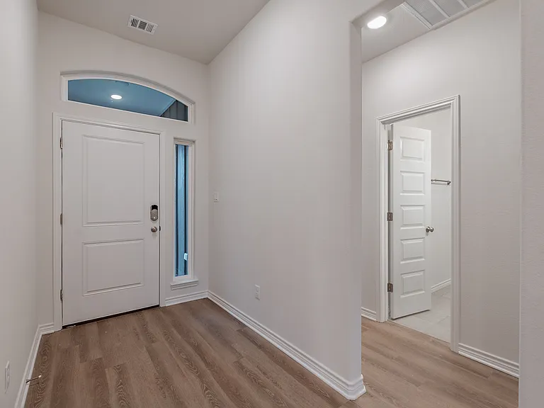 3161 Tarleton Ct — Photo 4