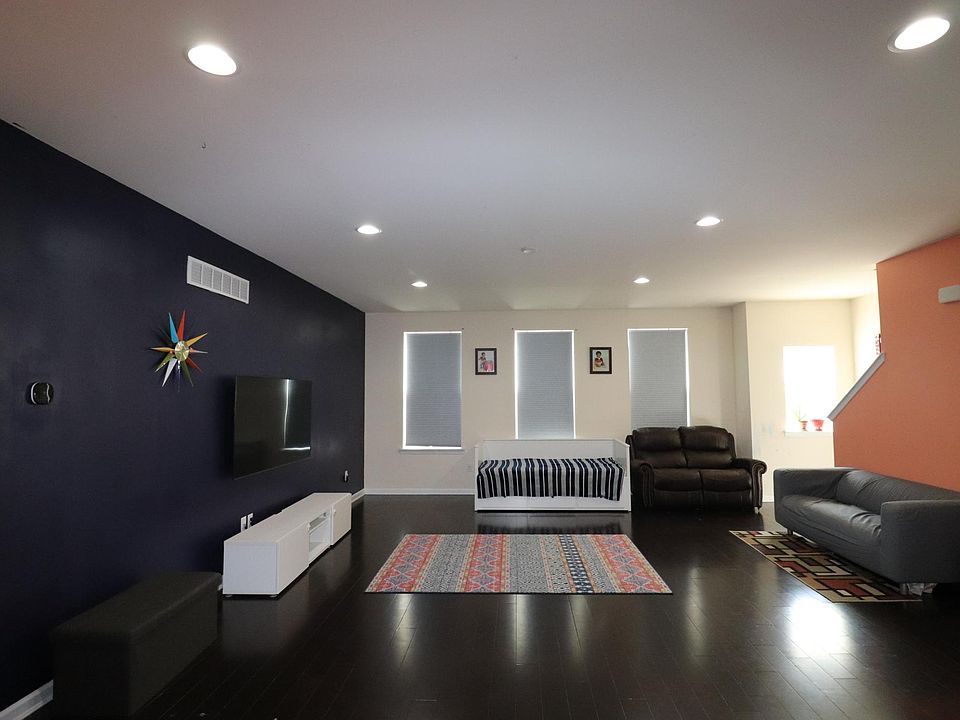 1st image of 537 Equinox Dr
