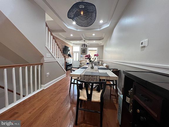 5th image of 2421 Ashland Ave