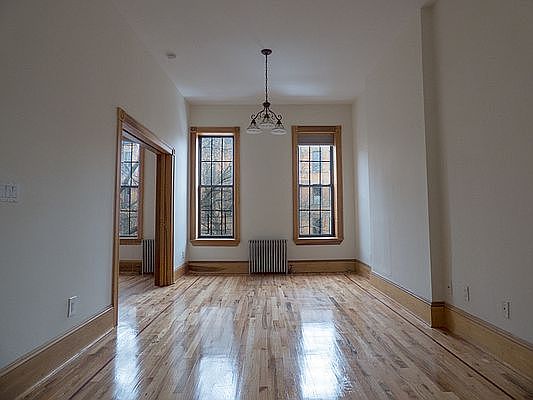 4th image of 334 6th Ave APT 3