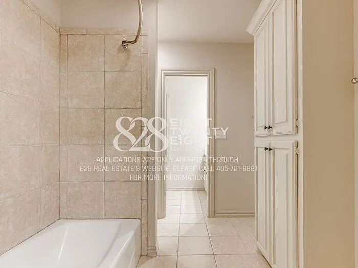 3841 Tudor Cir — Photo 32
