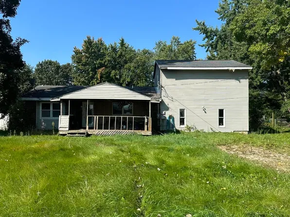 521 Skyline Dr, Horton, MI 49246