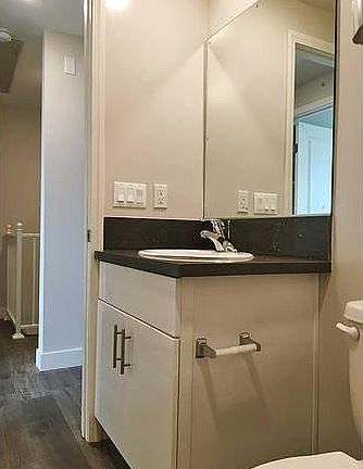 3rd image of 15121 Rayen St APT 19