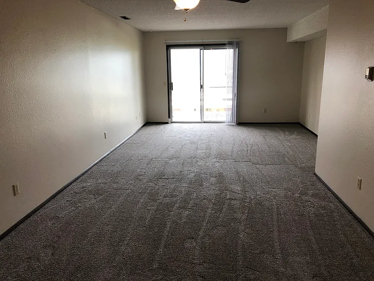 2825 Mayfair Dr #2 — Photo 7