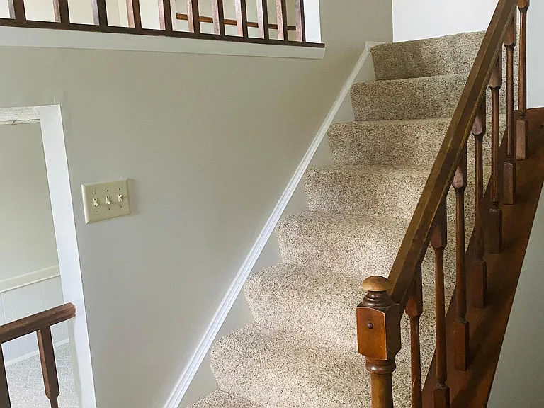 1282 Firethorne Dr — Photo 2