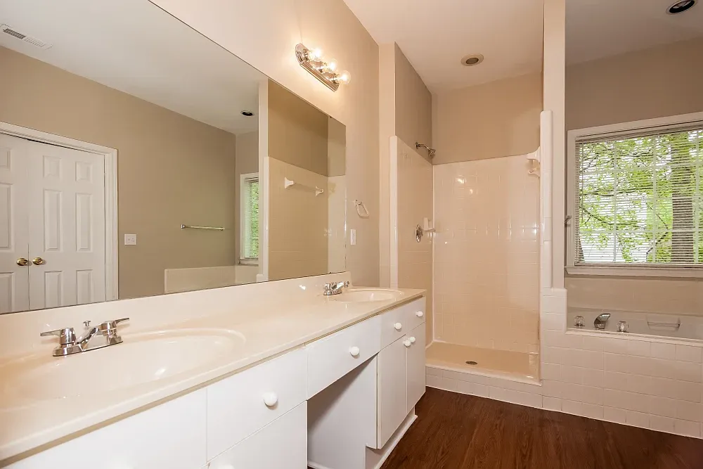 835 Rebecca Jane Dr — Photo 3