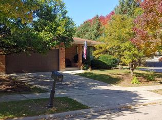 97 Butte Ct, Naperville, IL 60540