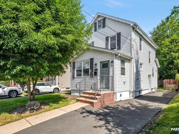 11 Holland Ave, Demarest, NJ 07627