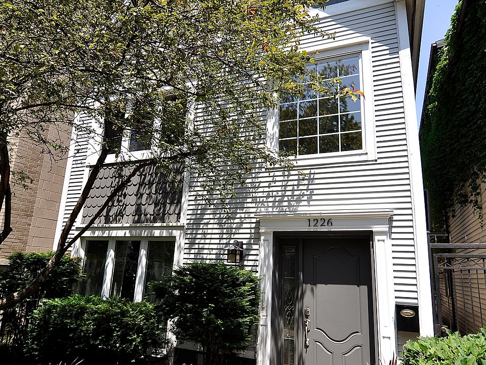 1st image of 1226 W Oakdale Ave