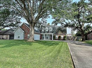 117 Oak Manor Ln, Saint Rose, LA 70087