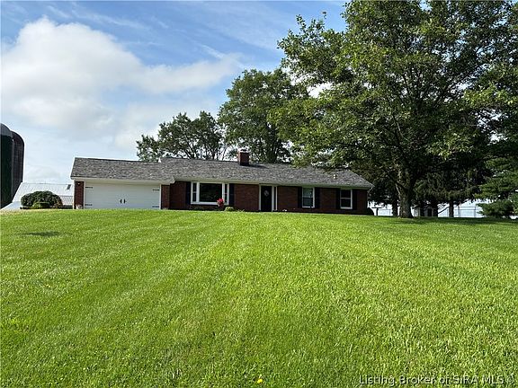 3rd image of 747 E Lewellen Road