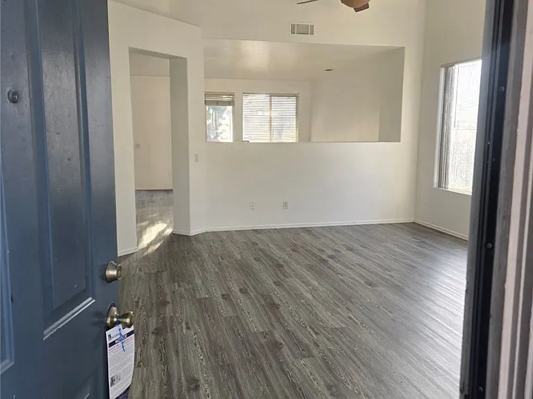 421 Steiner Dr — Photo 3
