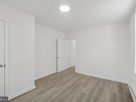 3rd image of 3827 Cambridge St #2