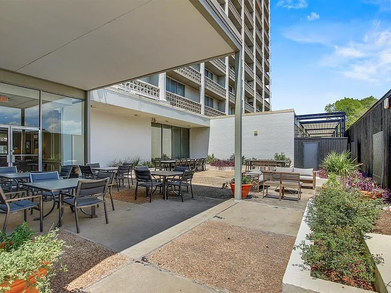 1801 Lavaca St #5F — Photo 28