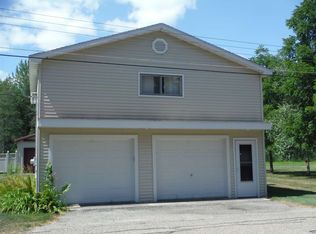 Shoreline Dr, Houghton lake, MI 48629