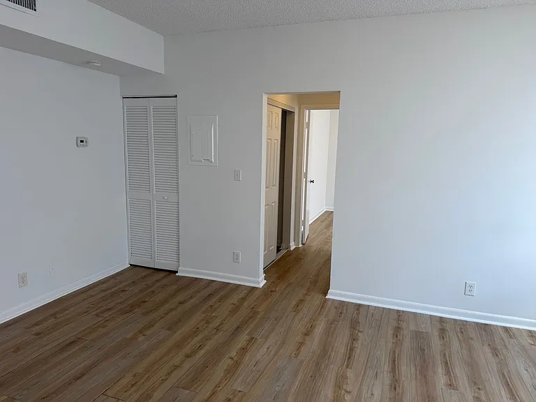 2716 S Dixie Hwy — Photo 18