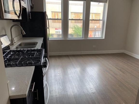 2nd image of 4042 N Milwaukee Ave #2