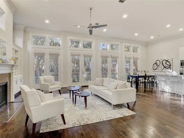 1701 Wrenwood Lakes, Houston, TX 77043