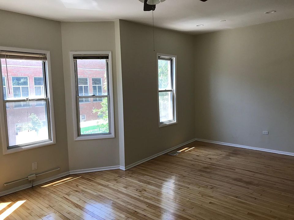1st image of 2913 N Lincoln Ave #2