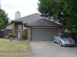 2201 Dewey Dr, Arlington, TX 76018