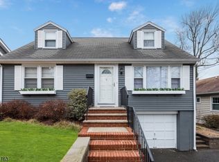 8 Marion Rd, Verona, NJ 07044