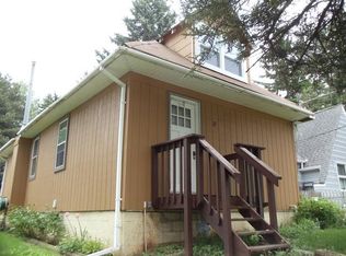37 N Lake Ave, Fox Lake, IL