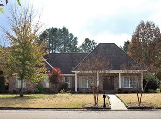 51 Broadmeadow Dr, Grenada, MS 38901