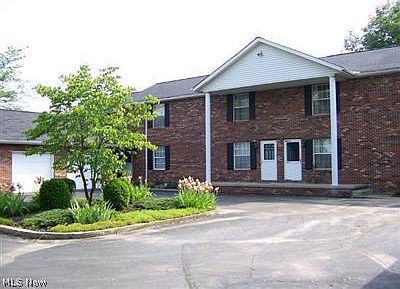 1st image of 533-B-3 Valley Dr #B-3