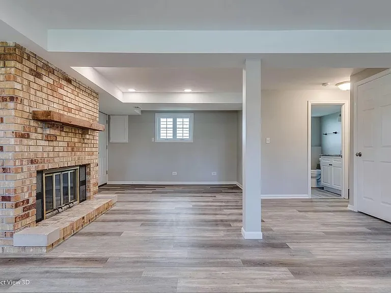 4740 Florence Ave — Photo 9