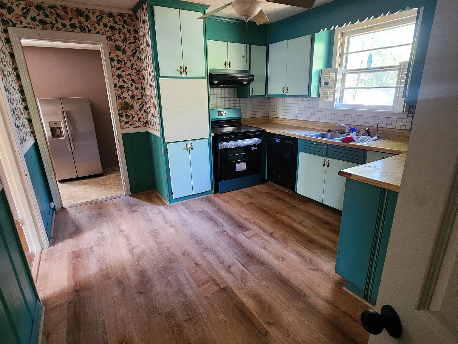 3 bed, 1250 sqft, $1,400 — Photo 3
