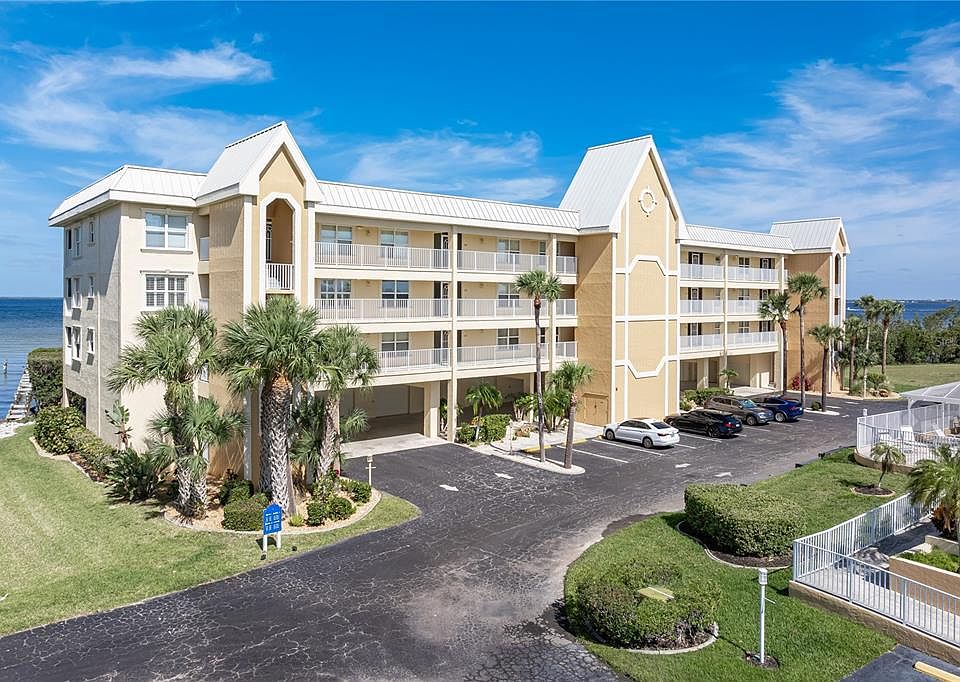 1st image of 101 N Marion Ct Unit 215