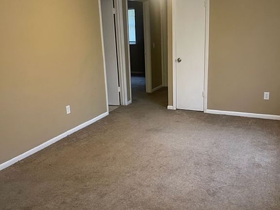 4th image of 721 N Northpoint Cir