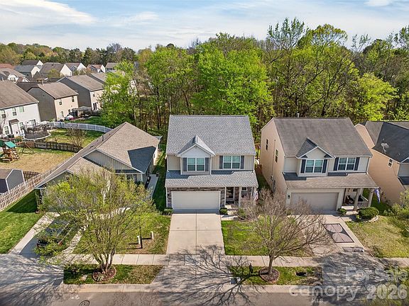 3rd image of 9417 Tavistock Ct