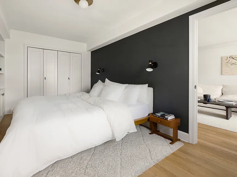 60 E 9th St #638 — Photo 10