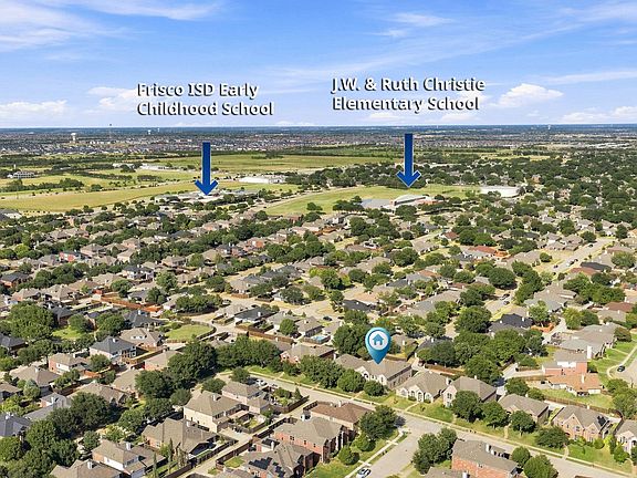 3rd image of 8124 Peacock Ln