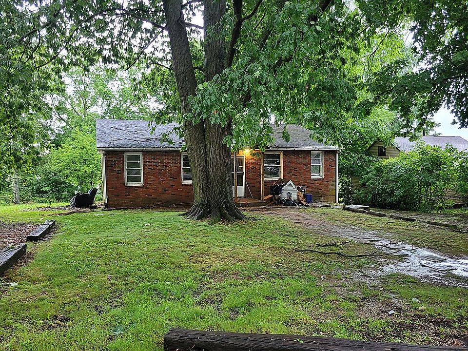 2nd image of 471 Ruby Ave