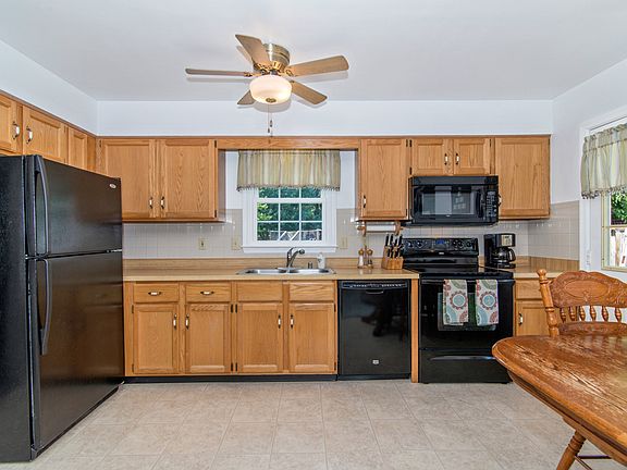 4th image of 1 Tannery Ct