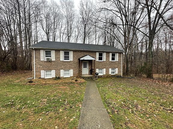 5th image of 127 Hughes Dr #C