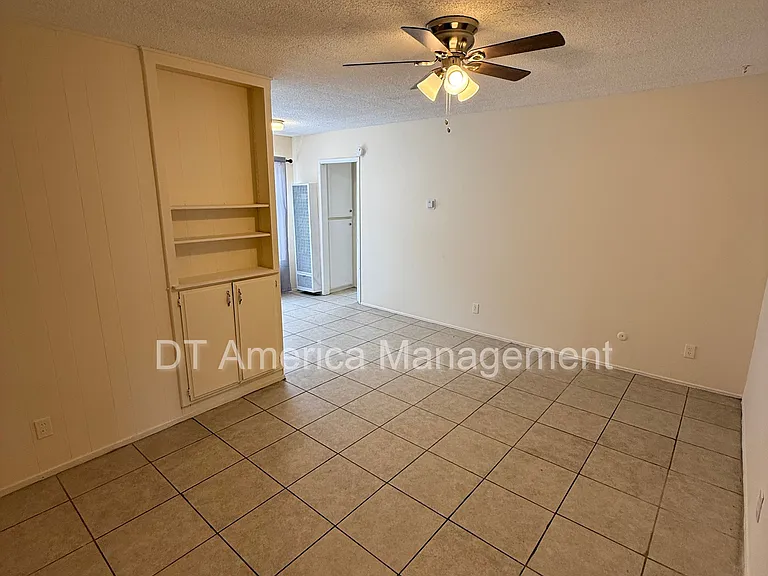 4221 Van Dyke Ave #7 — Photo 8