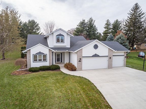 2nd image of 1730 Denmark Pl NE