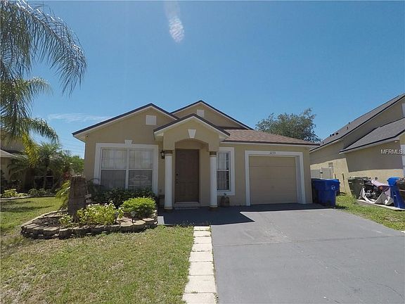 2nd image of 2233 Santa Lucia St