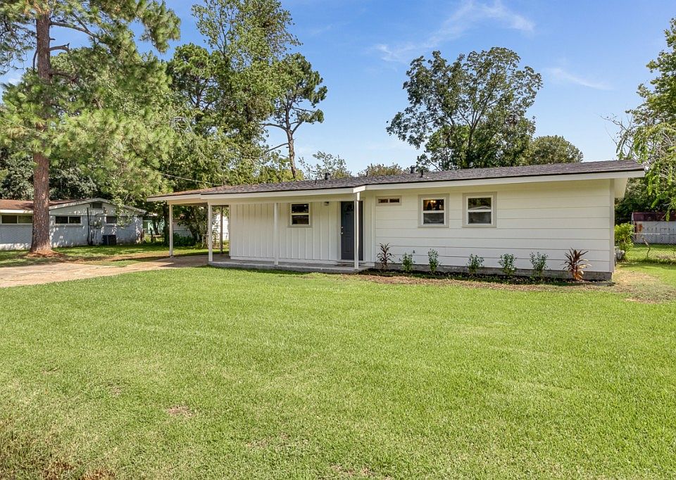1st image of 113 Antigua Dr
