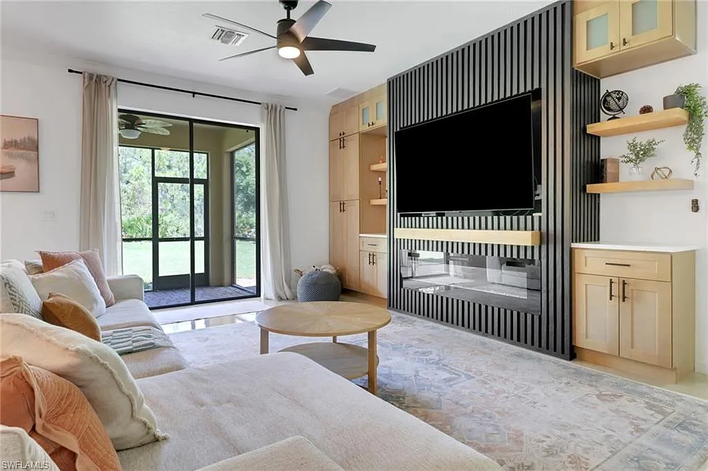 4 bed, 3.0 bath, 2606 sqft, $3,500 — Photo 2