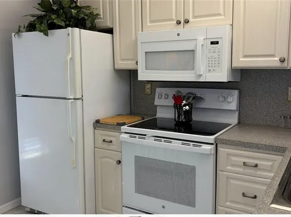 1315 Mainsail Dr, Naples, FL