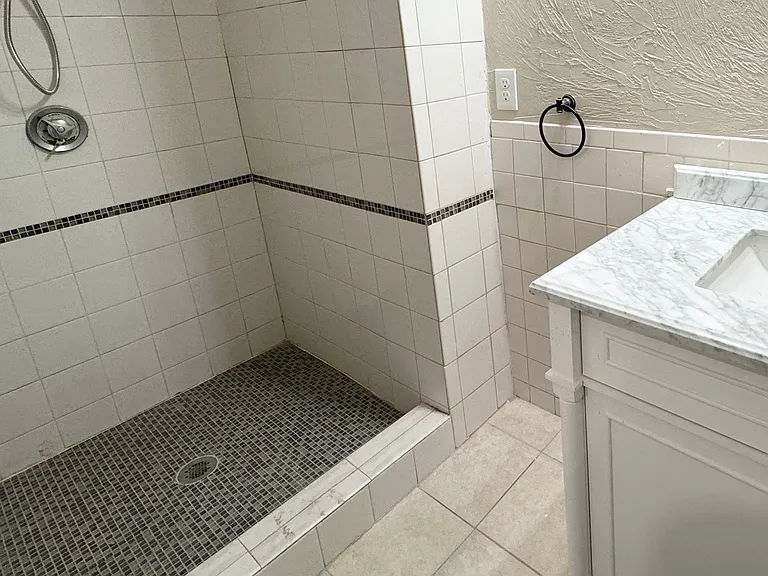 98 Chelsea St #1 — Photo 7