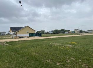 537 Arrowhead Dr, Palacios, TX 77465