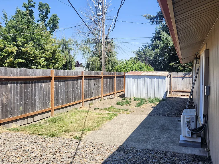 2503 Main St SE #1 — Photo 4