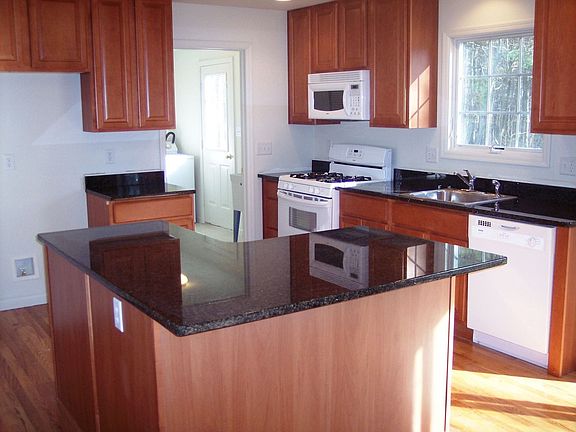 eat in kitchen
