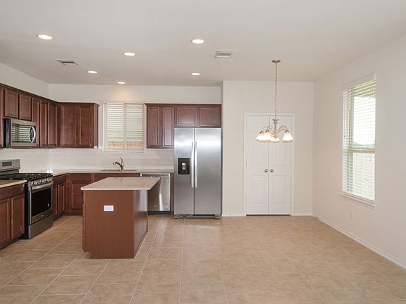 Kitchen Dinning Area